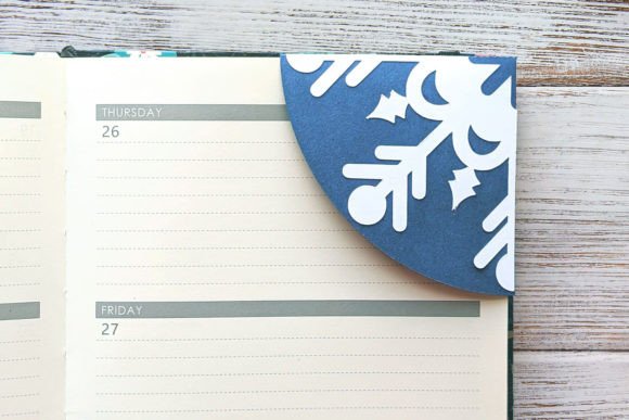 Snowflake Papercut Corner Bookmark SVG: 3D SVG Shapes